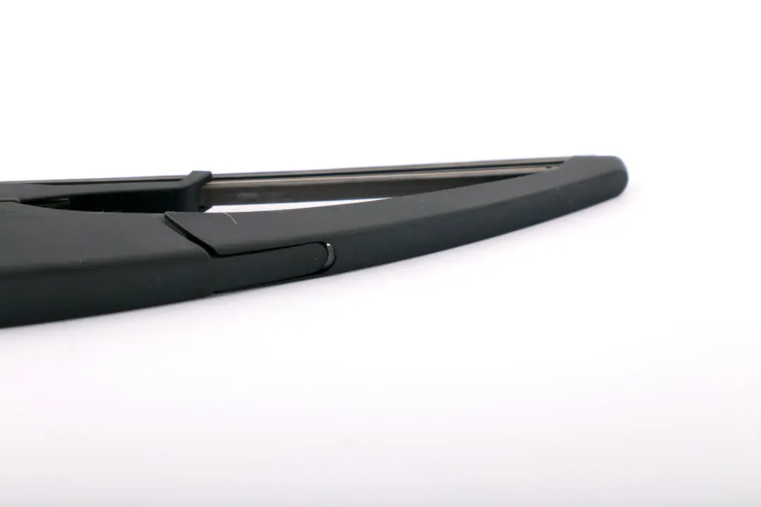 Brazo Limpiaparabrisas Trasero Portón Trasero 7329887 para Mini Cooper F55 F56 con número de pieza 7347622 Mini Cooper F55 F56 Brazo Limpiaparabrisas Trasero Portón Trasero 7329887 - SKU 7347622 - Número de pieza 7347622