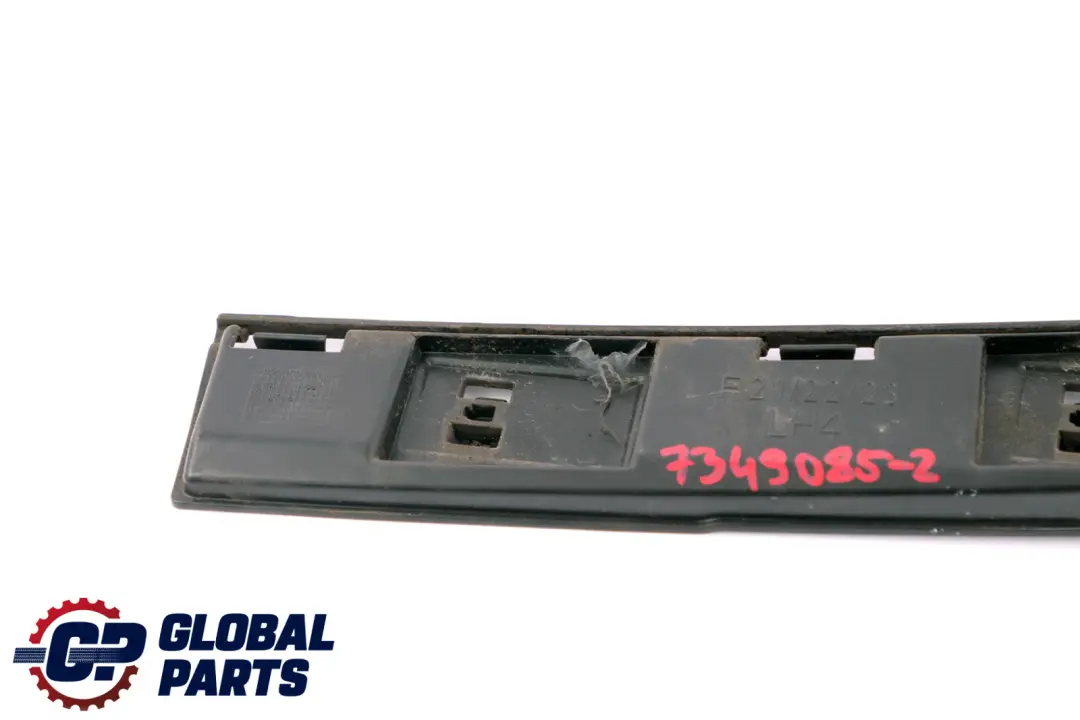 Set Halteleisten SX LH4 7268077 per BMW F21 F22 LCI con numero di parte 7349085 BMW F21 F22 LCI Set Halteleisten SX LH4 7268077 - SKU 7349085-2 - Numero di parte 7349085