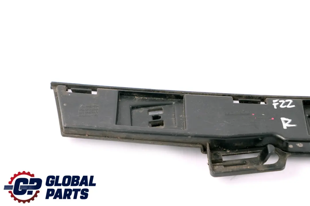 BMW F21 F22 LCI Soporte De montaje De La banda De sujecion RH4 Derecha 7268078 - SKU 7349086-2 - Número de pieza 7349086