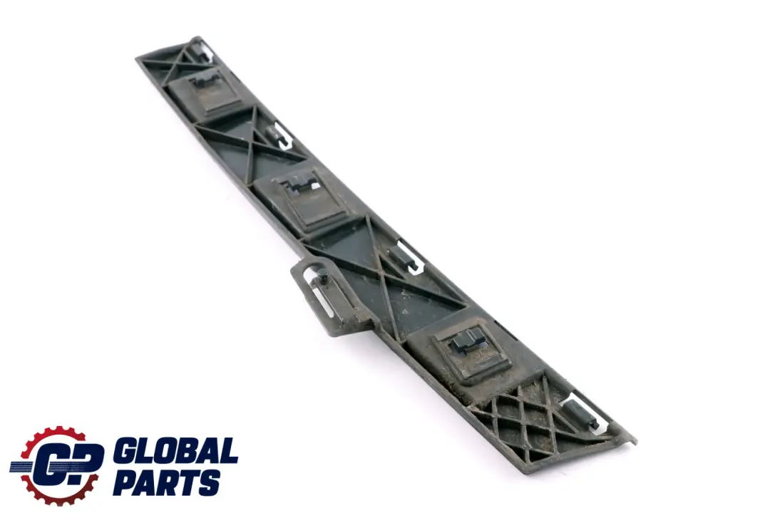 BMW F21 F22 LCI Support de fixation de bandeau de maintien RH4 Droit 7268078 - SKU 7349086-2 - Numéro de pièce 7349086
