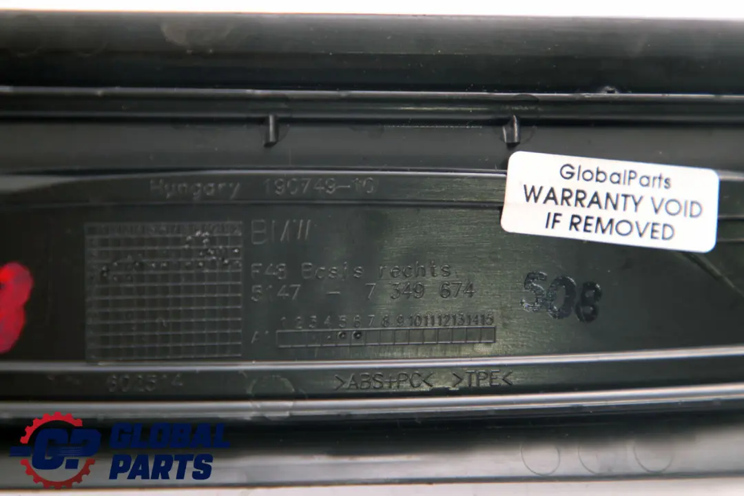 Copertura Striscia Ingresso Posteriore Destra Nero per BMW X1 X2 F39 F48 con numero di parte 7349674 BMW X1 X2 F39 F48 Copertura Striscia Ingresso Posteriore Destra Nero - SKU 7349674 - Numero di parte 7349674