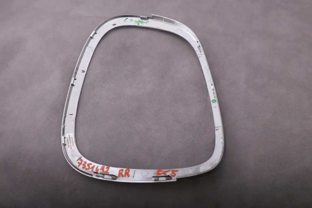 Mini Cooper F55 F56 F57 Trim Anello Luce Lampada Cromo Posteriore Destra - SKU 7351432 - Numero di parte 7351432