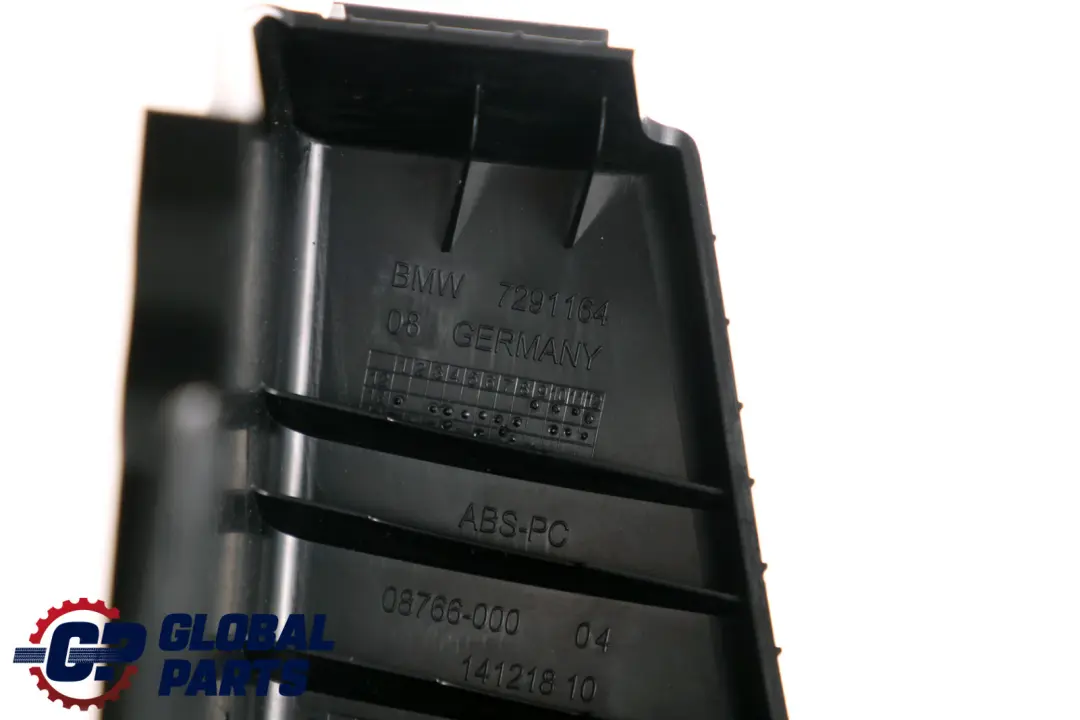 BMW F22 F87 LCI Tapa Recorte Cinturon Salida Roofliner Negro Derecha - SKU 7351680 - Número de pieza 7351680