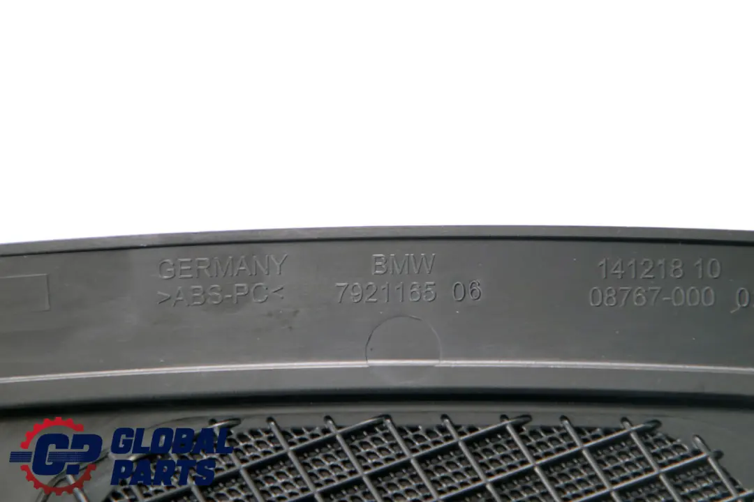 Cubierta altavoz trasero izquierdo para BMW F22 F87 con número de pieza 7351689 BMW F22 F87 Cubierta altavoz trasero izquierdo - SKU 7351689 - Número de pieza 7351689