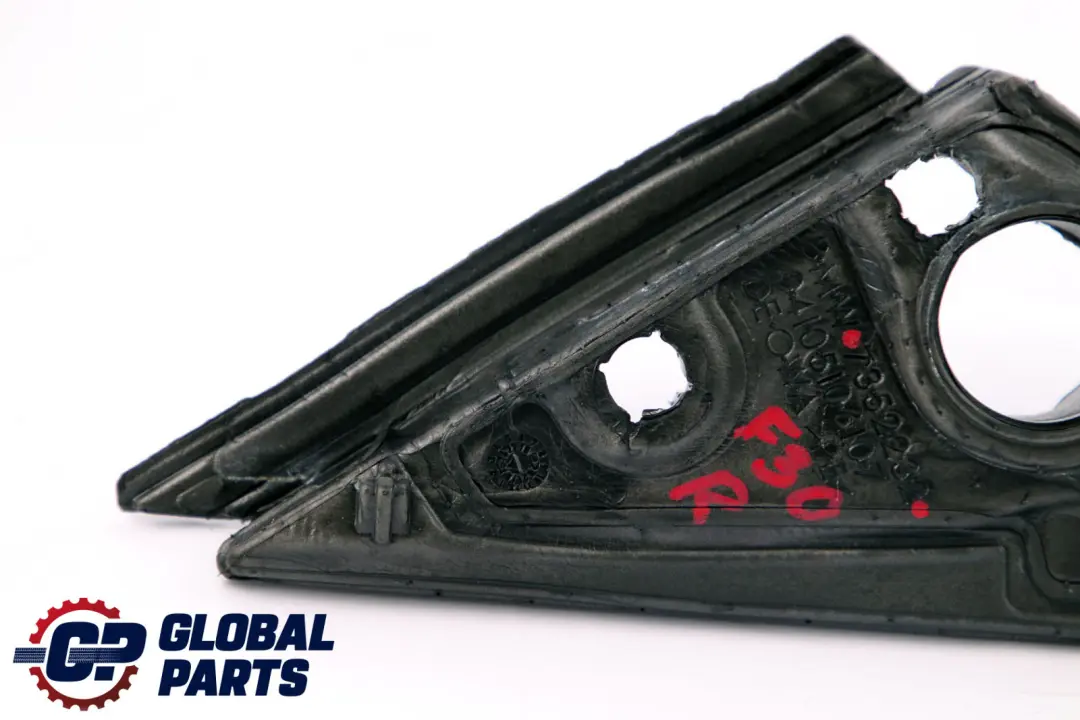 Chiusura Ermetica Specchio Triangolare Esterno Destra per BMW F30 F31 con numero di parte 7352232 BMW F30 F31 Chiusura Ermetica Specchio Triangolare Esterno Destra - SKU 7352232 - Numero di parte 7352232