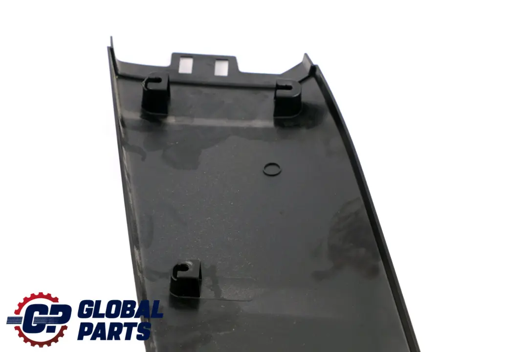 Tapa Columna Pilar Inferior Recorte Derecho Negro 9116352 7352110 para BMW F10 F11 con número de pieza 7358952 BMW F10 F11 Tapa Columna Pilar Inferior Recorte Derecho Negro 9116352 7352110 - SKU 7358952 - Número de pieza 7358952