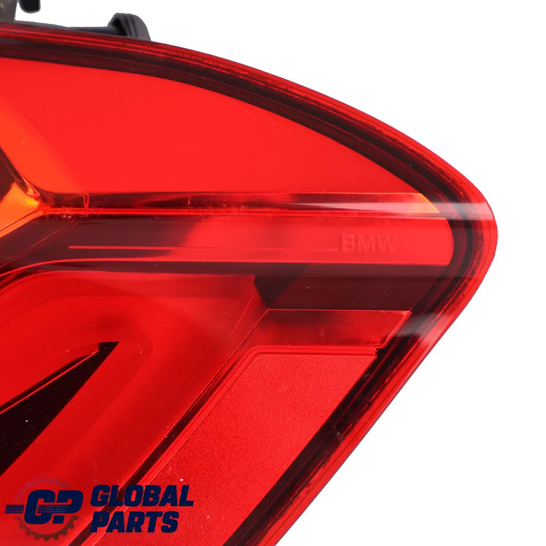 Lampa Tylna Boczna Prawa do BMW F20 F21 LCI o numerze 7359018 BMW F20 F21 LCI Lampa Tylna Boczna Prawa - SKU 7359018 - Numer Części 7359018