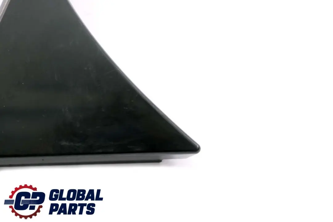 Embellecedor Tapa Trasera Izquierda Alto Brillo para Mini Cooper F55 con número de pieza 7359161 Mini Cooper F55 Embellecedor Tapa Trasera Izquierda Alto Brillo - SKU 7359161 - Número de pieza 7359161