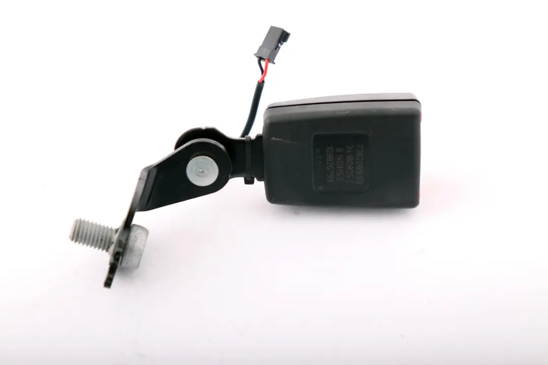 Asiento trasero izquierdo Hebilla inferior del cinturon para Mini F54 F55 F56 con número de pieza 7362069 Mini F54 F55 F56 Asiento trasero izquierdo Hebilla inferior del cinturon - SKU 7362069 - Número de pieza 7362069