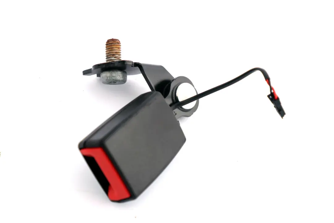 Boucle de ceinture inférieure droite du siège arrière pour Mini Cooper One F56 à propos du numéro de pièce 7362070 Mini Cooper One F56 Boucle de ceinture inférieure droite du siège arrière - SKU 7362070 - Numéro de pièce 7362070
