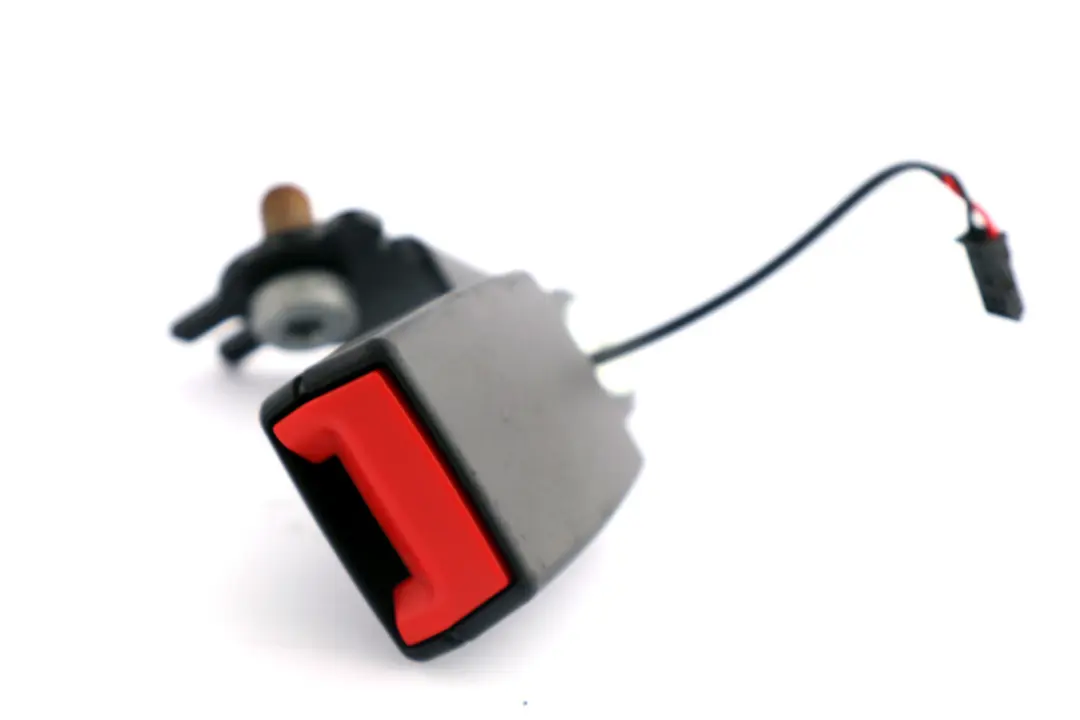 Sedile posteriore destro Fibbia cintura inferiore per Mini Cooper One F56 con numero di parte 7362070 Mini Cooper One F56 Sedile posteriore destro Fibbia cintura inferiore - SKU 7362070 - Numero di parte 7362070