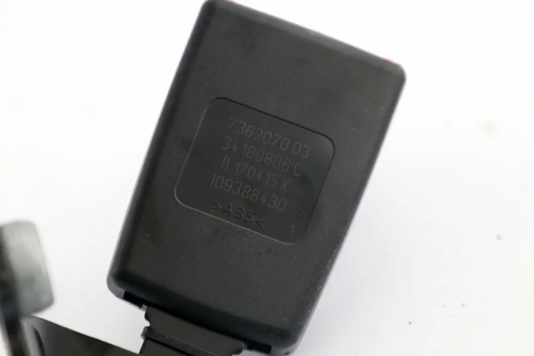 Klamra Pasa Prawy Tył do Mini F56 o numerze 7362070 Mini F56 Klamra Pasa Prawy Tył - SKU 7362070 - Numer Części 7362070