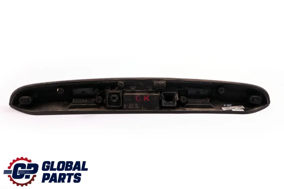 Tapa trasera del maletero Manija Bota Alu Plata Emblema para Mini F55 F56 F57 con número de pieza 7362119 Mini F55 F56 F57 Tapa trasera del maletero Manija Bota Alu Plata Emblema - SKU 7362119 - Número de pieza 7362119