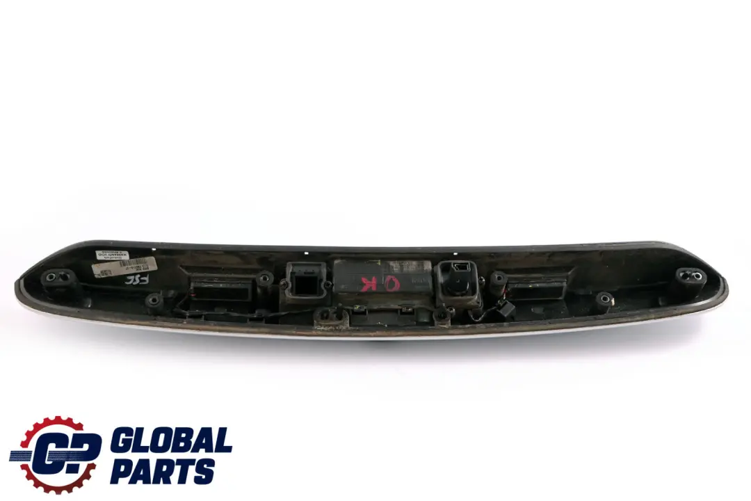Tapa trasera del maletero Manija Bota Alu Plata Emblema para Mini F55 F56 F57 con número de pieza 7362119 Mini F55 F56 F57 Tapa trasera del maletero Manija Bota Alu Plata Emblema - SKU 7362119 - Número de pieza 7362119