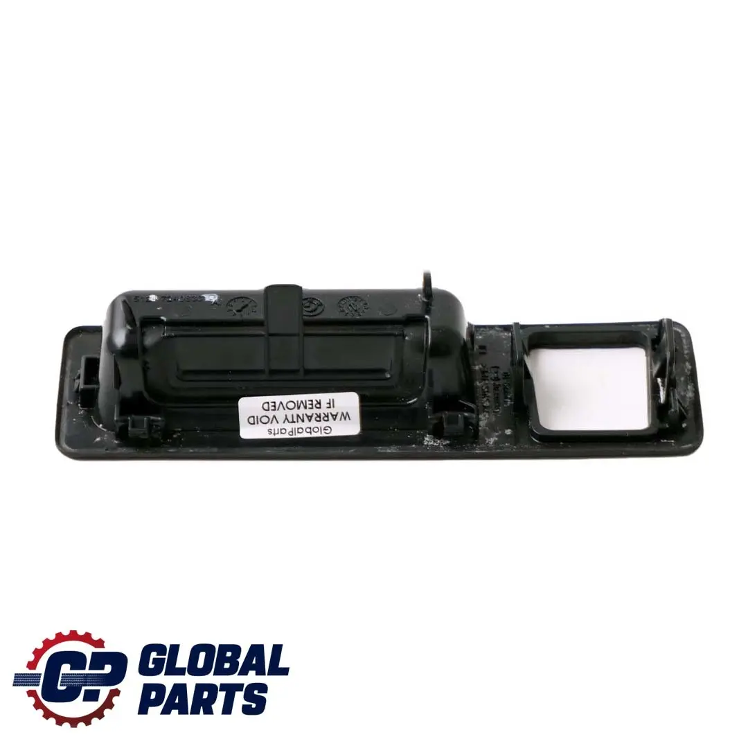 Taster Heckklappe für BMW 3 5 er F10 F11 F30 F31 mit Teilenummer 7240830 BMW 3 5 er F10 F11 F30 F31 Taster Heckklappe - SKU 7240830 - Teilenummer 7240830