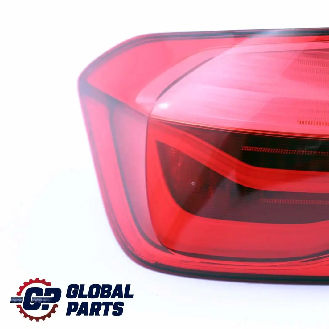 Luce posteriore pannello laterale sinistro per BMW F30 F80 M3 LCI con numero di parte 7369117 BMW F30 F80 M3 LCI Luce posteriore pannello laterale sinistro - SKU 7369117 - Numero di parte 7369117