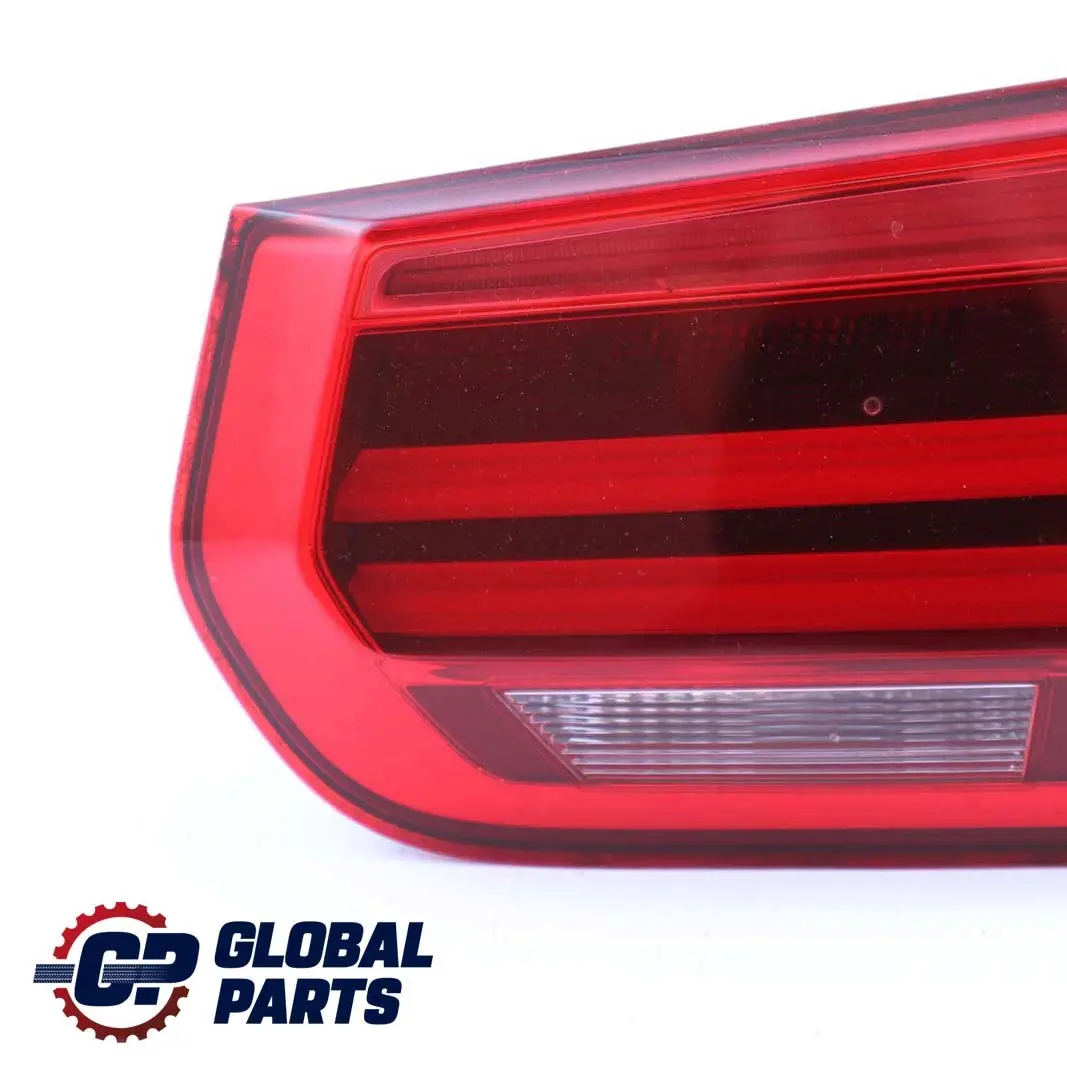 Luce Cofano Bagagliaio BMW F30 F31 LCI Posteriore Destra Portellone per con numero di parte 7369120 Luce Cofano Bagagliaio BMW F30 F31 LCI Posteriore Destra Portellone - SKU 7369120 - Numero di parte 7369120