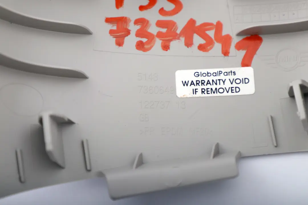 Osłona słupka D lewy szary do Mini Cooper F55 o numerze 7371541 Mini Cooper F55 Osłona słupka D lewy szary - SKU 7371541 - Numer Części 7371541