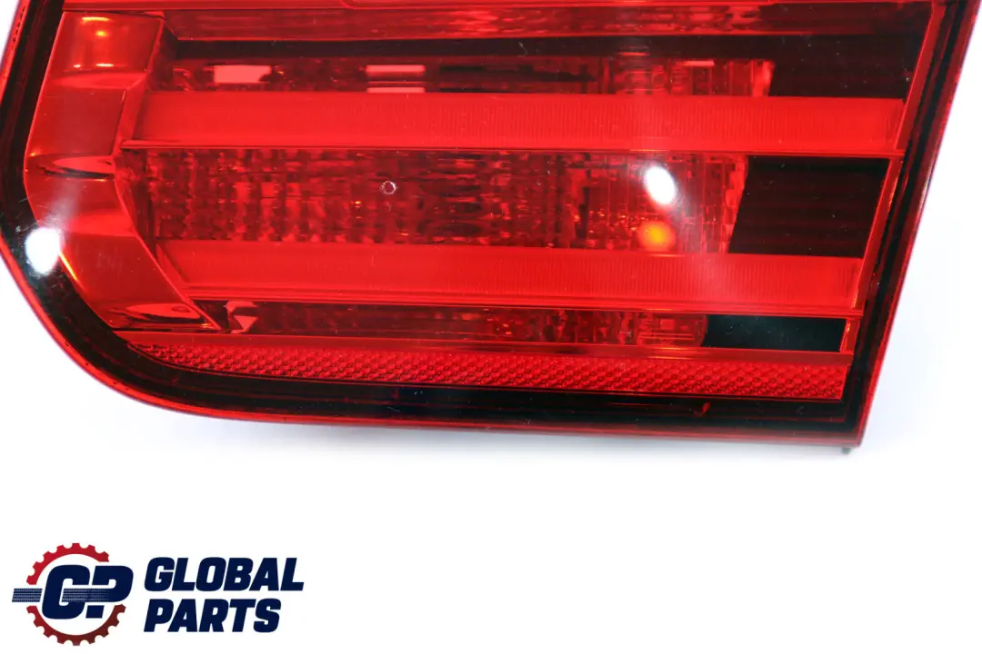 Heckleuchte Heckklappe Hinten Rechts für BMW F30 F80 M3 mit Teilenummer 7372794 BMW F30 F80 M3 Heckleuchte Heckklappe Hinten Rechts - SKU 7372794 - Teilenummer 7372794