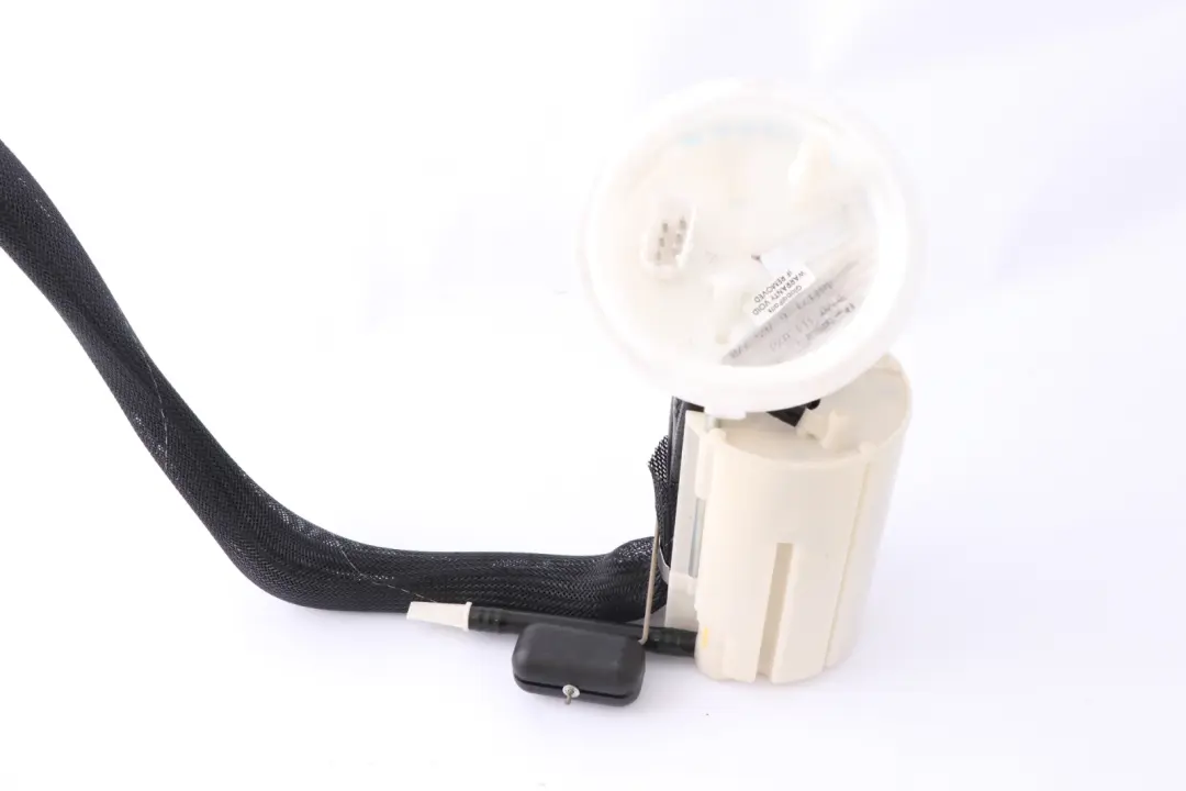 Carburant Indicateur De Niveau De Remplissage Droite pour BMW E60 E61 E63 E64 à propos du numéro de pièce 6765778 BMW E60 E61 E63 E64 Carburant Indicateur De Niveau De Remplissage Droite - SKU 7373458 - Numéro de pièce 6765778