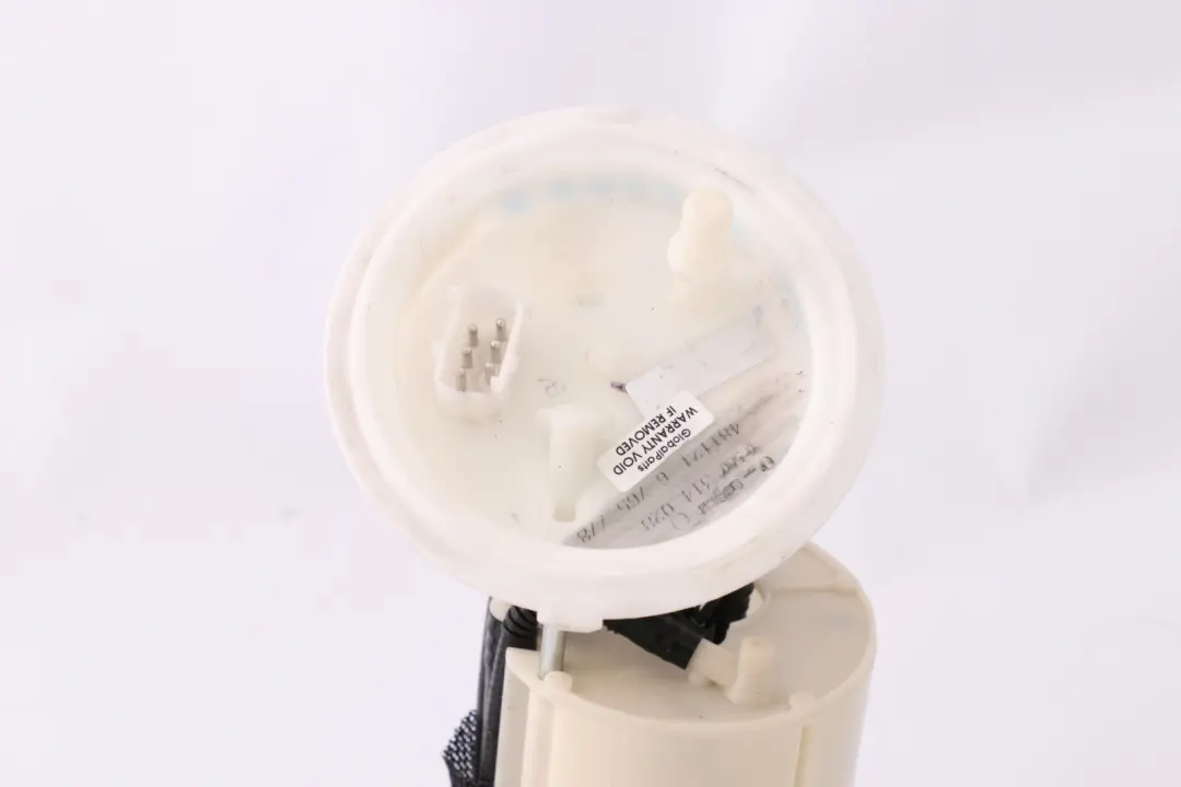 Filtro Carburante Indicatore Livello Destra per BMW E60 E61 E63 E64 con numero di parte 6765778 BMW E60 E61 E63 E64 Filtro Carburante Indicatore Livello Destra - SKU 7373458 - Numero di parte 6765778