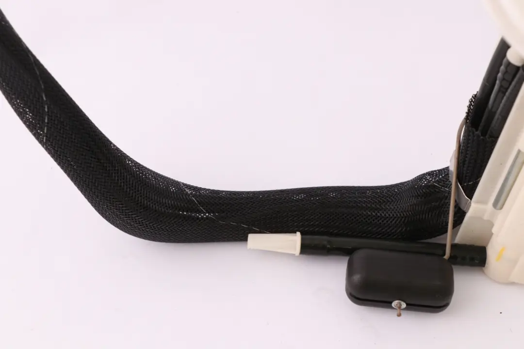 Bomba de Combustible Derecha Unidad Entrega Sender para BMW E60 E61 E63 E64 con número de pieza 6765778 BMW E60 E61 E63 E64 Bomba de Combustible Derecha Unidad Entrega Sender - SKU 7373458 - Número de pieza 6765778