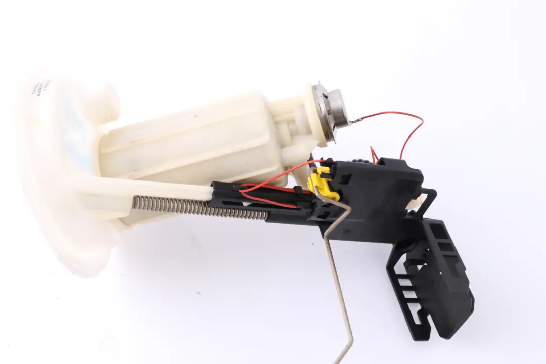 BMW E60 E61 E63 Sensore di livello dell'unità di trasmissione del carburante - SKU 7373470 - Numero di parte 6765843