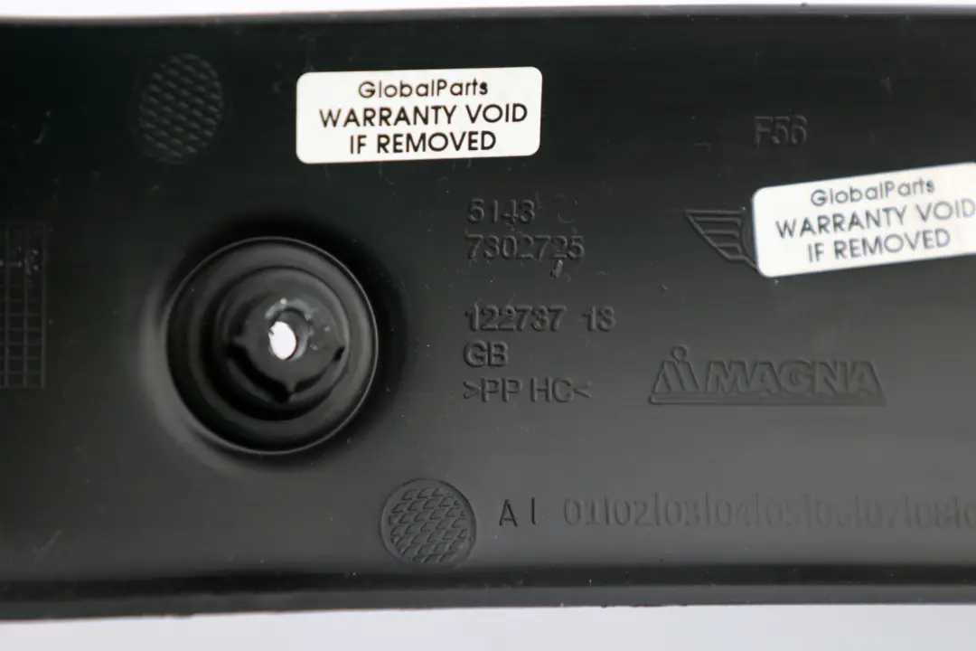 Maletero Tapa Embellecedor Lateral Izquierdo para Mini Cooper F56 con número de pieza 7374787 Mini Cooper F56 Maletero Tapa Embellecedor Lateral Izquierdo - SKU 7374787 - Número de pieza 7374787