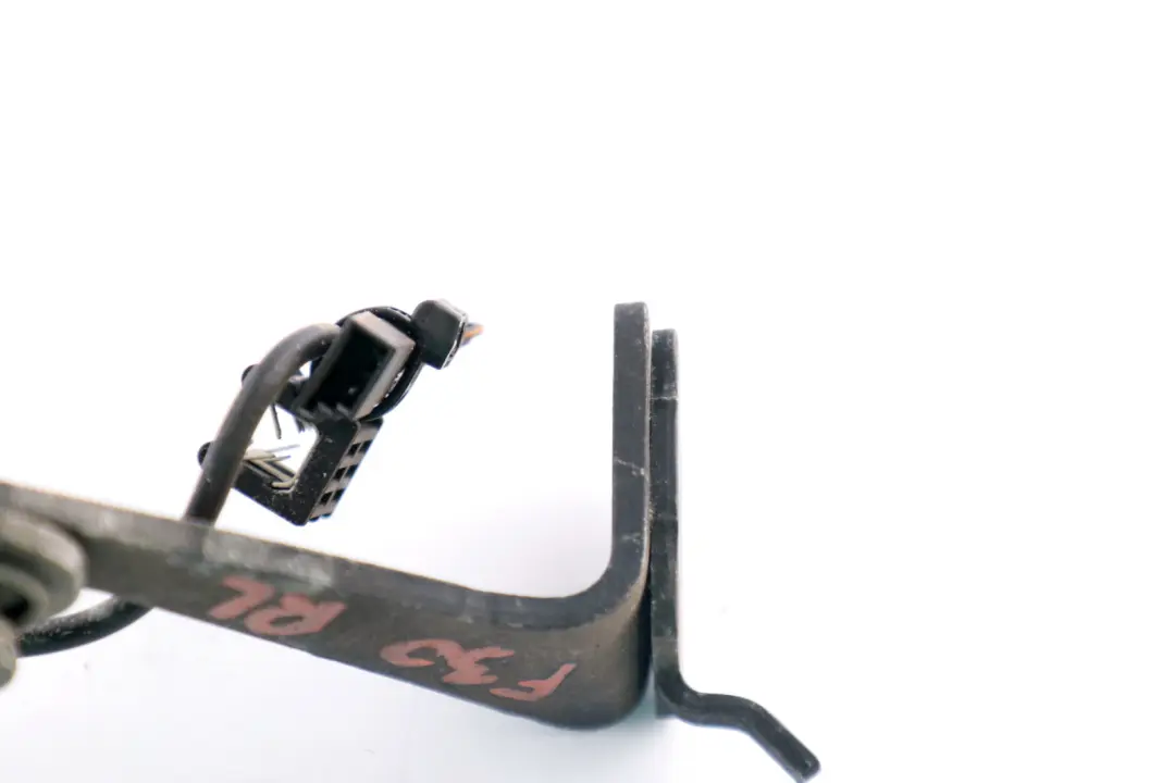 Asiento Cinturon Inferior Trasero Izquierdo para BMW F30 F80 F82 F87 con número de pieza 7375447 BMW F30 F80 F82 F87 Asiento Cinturon Inferior Trasero Izquierdo - SKU 7375447 - Número de pieza 7375447