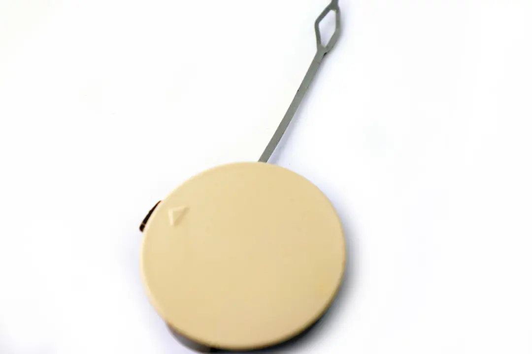 Cache Anneau Remorquage Pare-Chocs Arrière Blanc Poivre - 850 pour Mini Cooper F56 à propos du numéro de pièce 7380012 Mini Cooper F56 Cache Anneau Remorquage Pare-Chocs Arrière Blanc Poivre - 850 - SKU 7380012-PW1 - Numéro de pièce 7380012