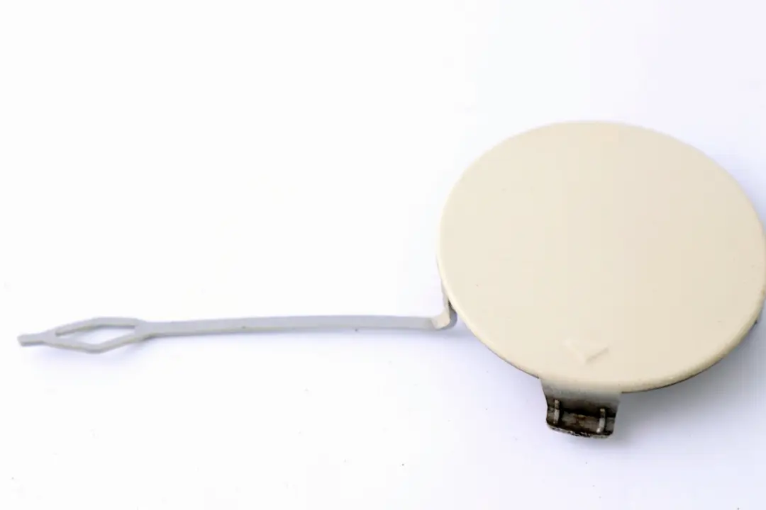 Tapa Ojo De Remolque Parachoques Trasero Derecho Pepper Blanco - 850 para Mini F56 con número de pieza 7380012 Mini F56 Tapa Ojo De Remolque Parachoques Trasero Derecho Pepper Blanco - 850 - SKU 7380012-PW1 - Número de pieza 7380012