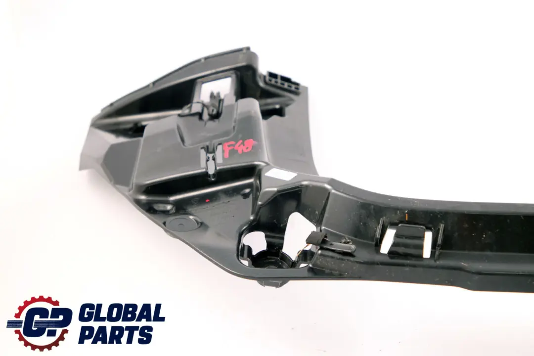 Montage Pare-chocs Coin Arrière Gauche Trim pour BMW X1 F48 M Sport à propos du numéro de pièce 7381119 BMW X1 F48 M Sport Montage Pare-chocs Coin Arrière Gauche Trim - SKU 7381119 - Numéro de pièce 7381119