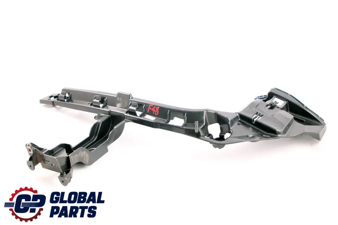 Montaje Esquina Parachoques Trasero Derecho Trim para BMW X1 F48 M Sport con número de pieza 7381120 BMW X1 F48 M Sport Montaje Esquina Parachoques Trasero Derecho Trim - SKU 7381120 - Número de pieza 7381120