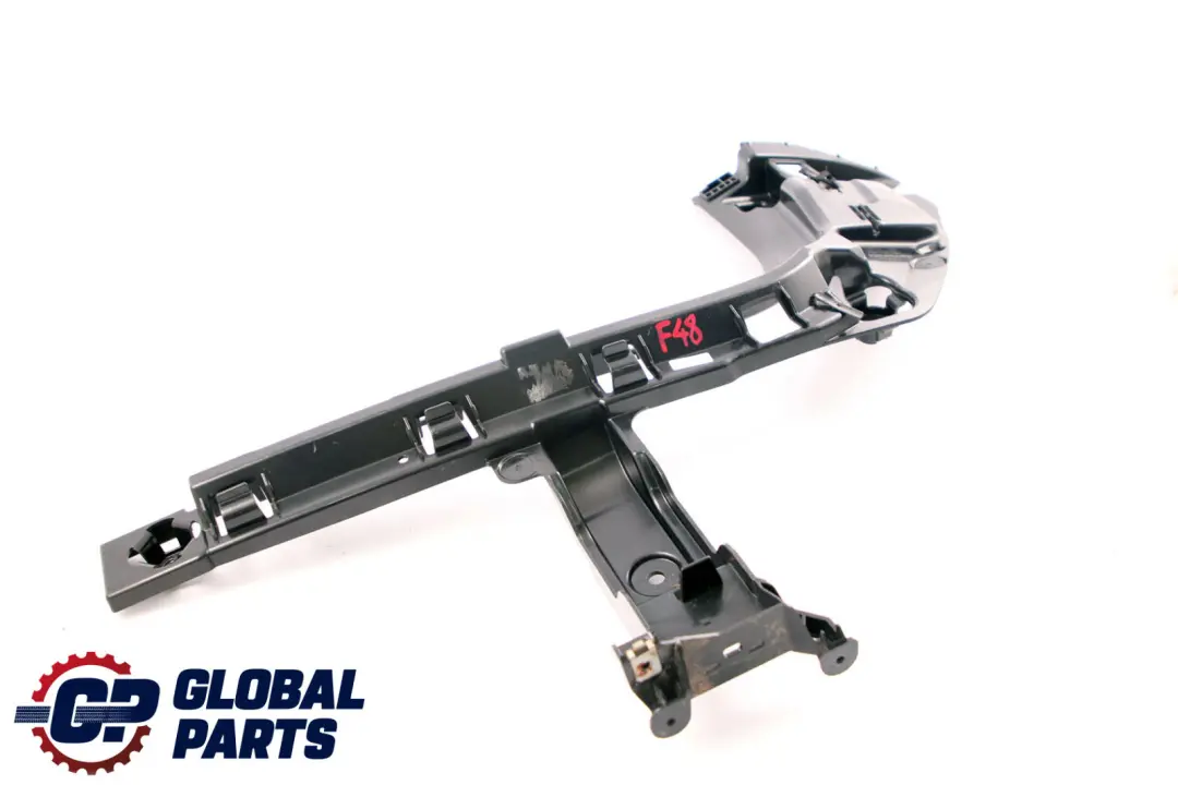 Montaje Esquina Parachoques Trasero Derecho Trim para BMW X1 F48 M Sport con número de pieza 7381120 BMW X1 F48 M Sport Montaje Esquina Parachoques Trasero Derecho Trim - SKU 7381120 - Número de pieza 7381120