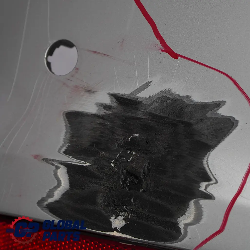 lift Zderzak tylny tył Glacier Silber do BMW F30 LCI o numerze 7384603 BMW F30 LCI lift Zderzak tylny tył Glacier Silber - SKU 7384603-GSB - Numer Części 7384603