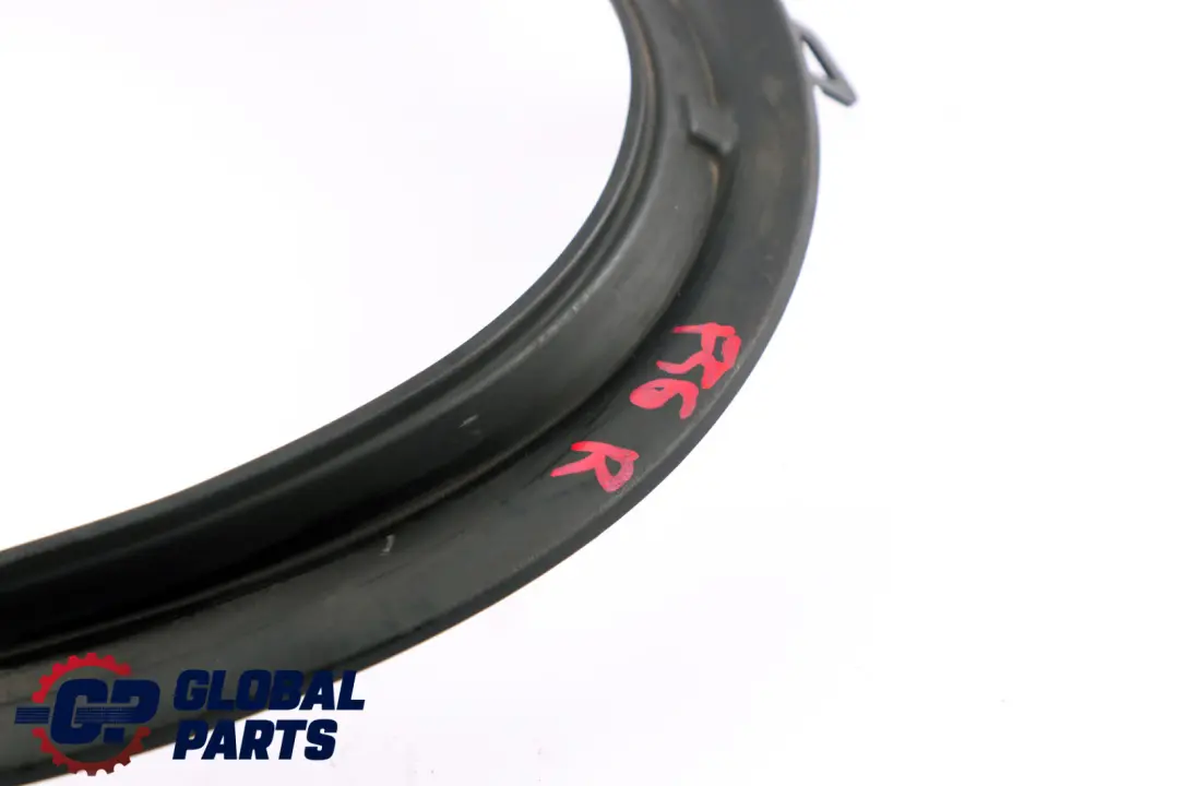Uszczelka Przedniego Reflektora Prawa do Mini Cooper One F55 F56 F57 o numerze 7391410 Mini Cooper One F55 F56 F57 Uszczelka Przedniego Reflektora Prawa - SKU 7391410 - Numer Części 7391410