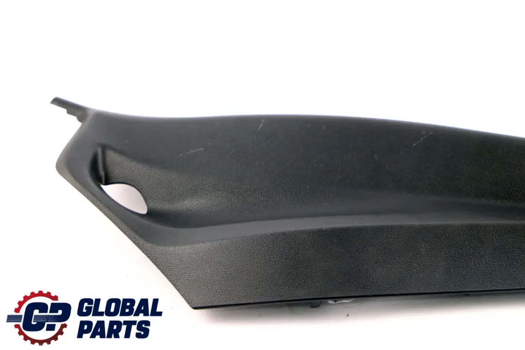 Coperchio Colonna C in basso a destra Trim Panel Nero per BMW X1 Serie F48 con numero di parte 7392880 BMW X1 Serie F48 Coperchio Colonna C in basso a destra Trim Panel Nero - SKU 7392882 - Numero di parte 7392880
