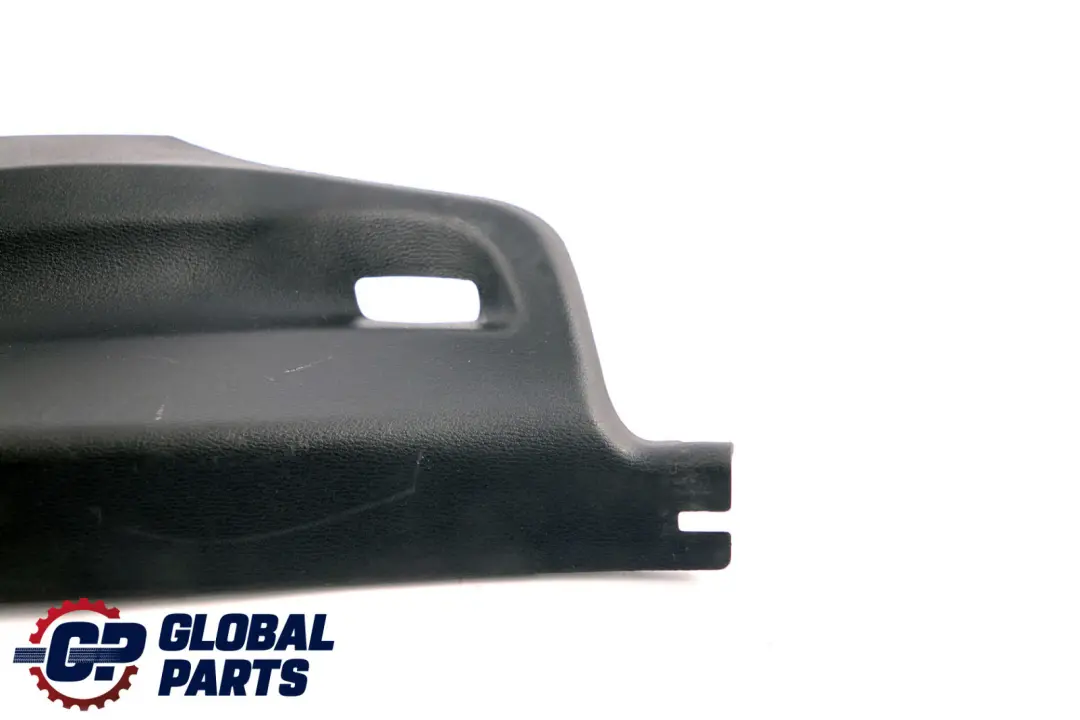 Tapa Columna Inferior Derecha Embellecedor Panel Negro para BMW X1 Serie F48 con número de pieza 7392880 BMW X1 Serie F48 Tapa Columna Inferior Derecha Embellecedor Panel Negro - SKU 7392882 - Número de pieza 7392880