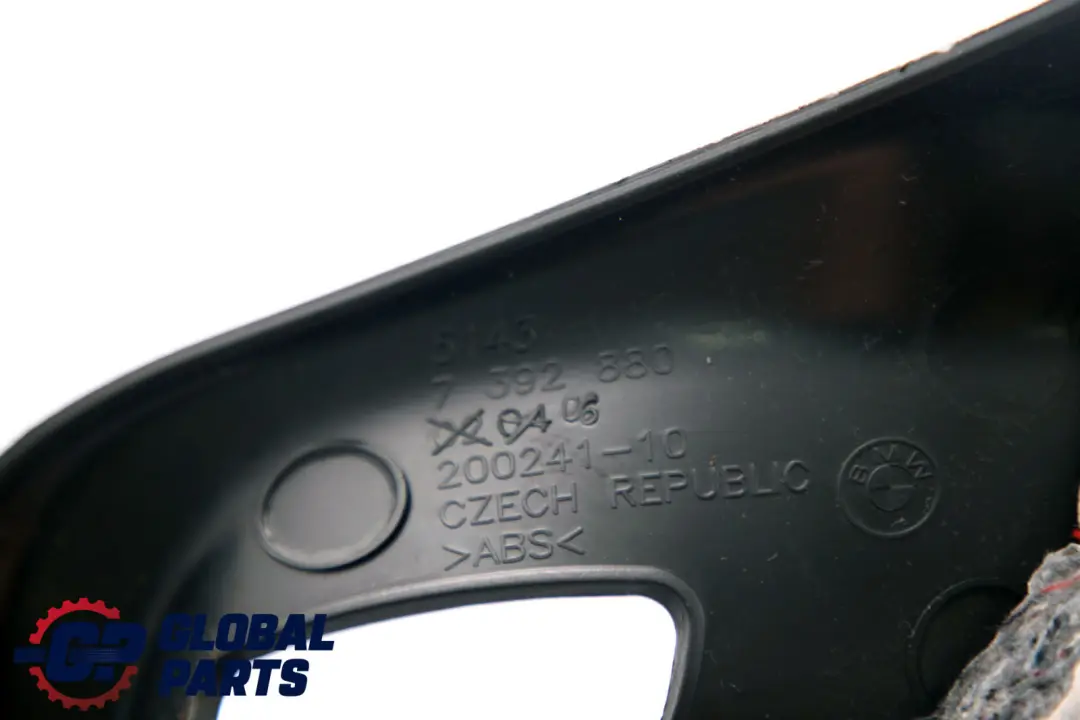 BMW X1 Serie F48 Tapa Columna Inferior Derecha Embellecedor Panel Negro - SKU 7392882 - Número de pieza 7392880