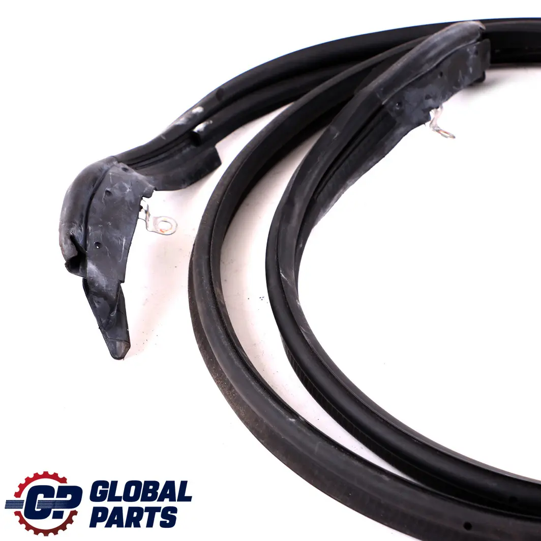 Trunk Lid Tailgate Boot Gasket Seal Edge Protection Rubber to BMW 4 F33 F83 M4 with Part number 7404466 BMW 4 F33 F83 M4 Trunk Lid Tailgate Boot Gasket Seal Edge Protection Rubber - SKU 7404466 - Part number 7404466