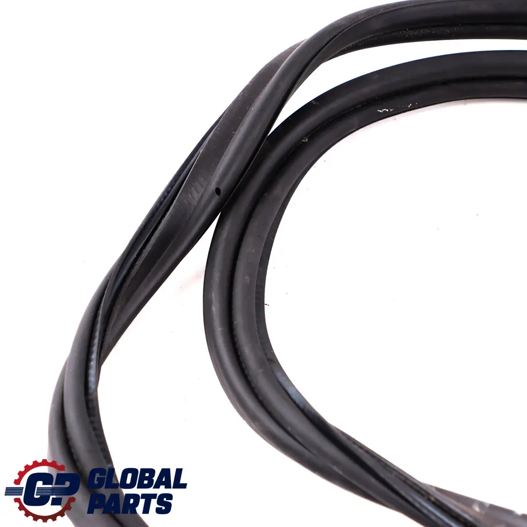 Tapa maletero Portón trasero Sello protección de bordes de goma para BMW F33 F83 M4 con número de pieza 7404466 BMW F33 F83 M4 Tapa maletero Portón trasero Sello protección de bordes de goma - SKU 7404466 - Número de pieza 7404466
