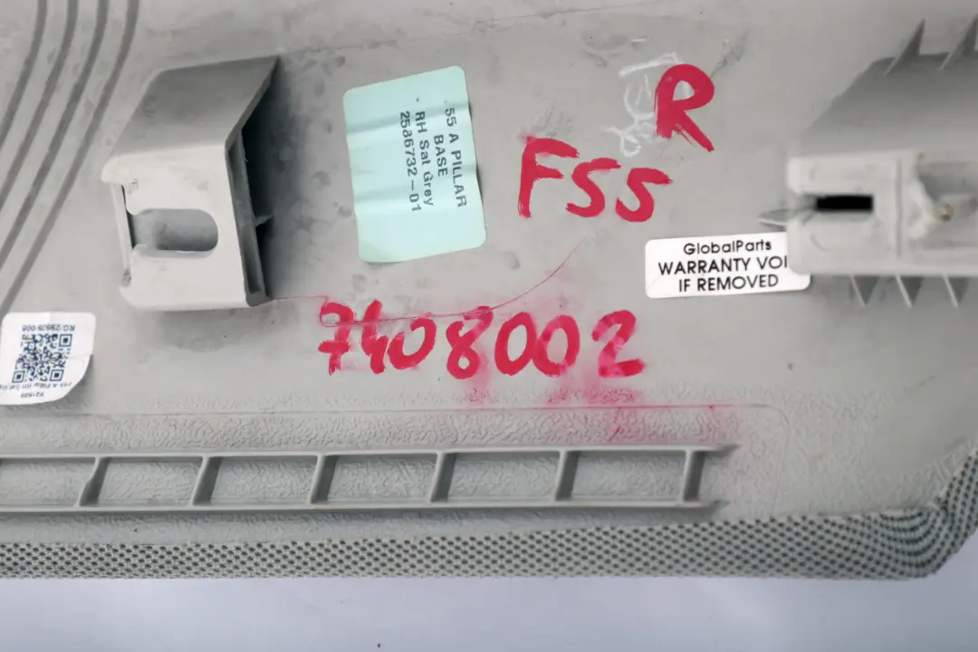 Osłona Słupka A Prawy Szary do Mini Cooper One F55 o numerze 7408002 Mini Cooper One F55 Osłona Słupka A Prawy Szary - SKU 7408002 - Numer Części 7408002