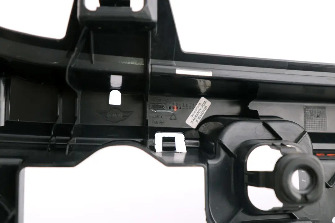 Mini F56 Rear Bumper Guide Right O/S Side Bumper Mounting Holder - SKU 7411146 - Part number 7300814