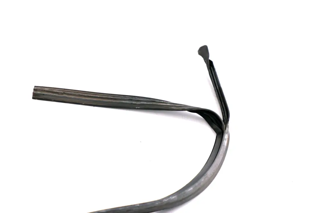BMW F30 F31 F80 LCI Türfensterführung Dichtung vorne links - SKU 7414531 - Teilenummer 7414531