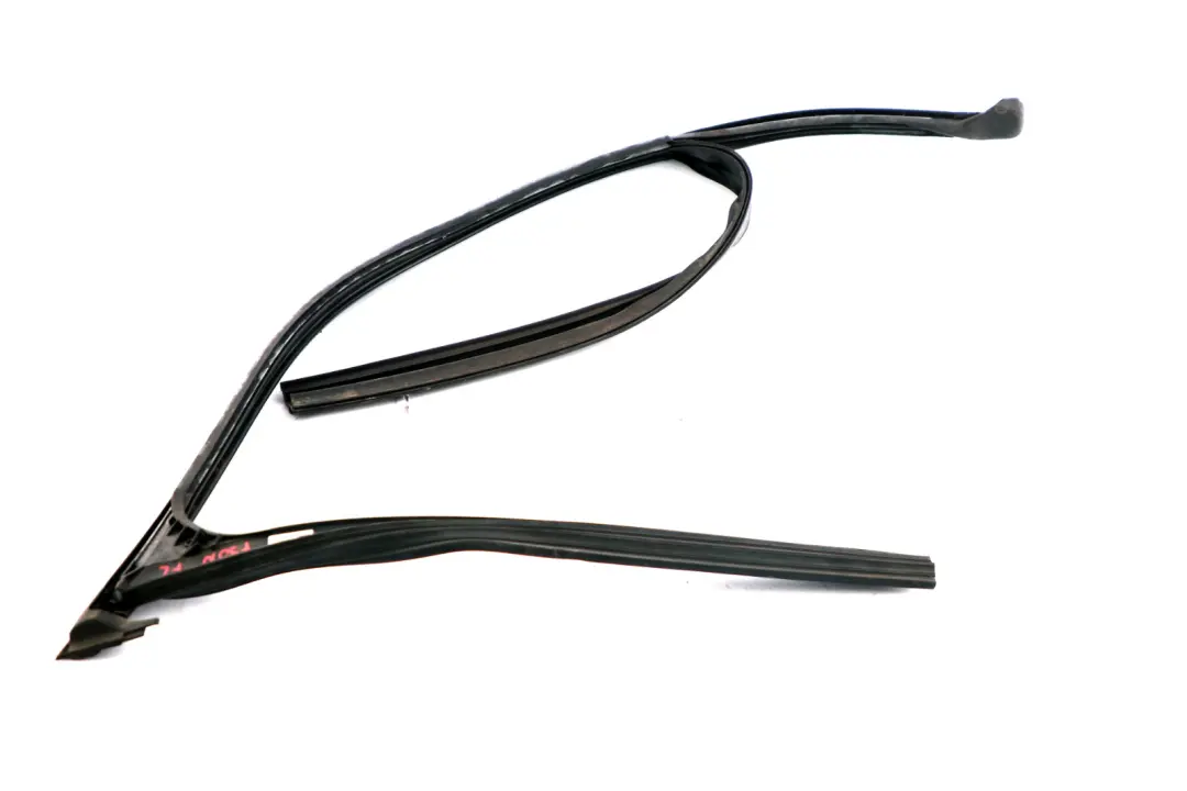 Türfensterführung Dichtung vorne links für BMW F30 F31 F80 LCI mit Teilenummer 7414531 BMW F30 F31 F80 LCI Türfensterführung Dichtung vorne links - SKU 7414531 - Teilenummer 7414531