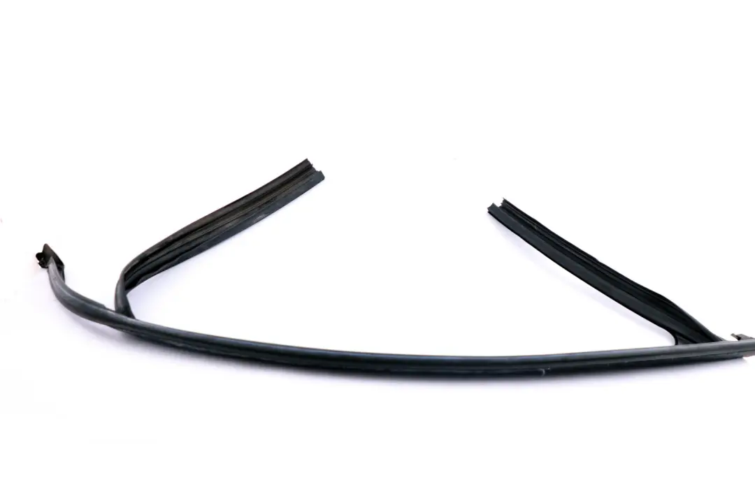 BMW E65 E66 Delantero Derecho Puerta Ventana Guia Sello Trim - SKU 8223832 - Número de pieza 8223832