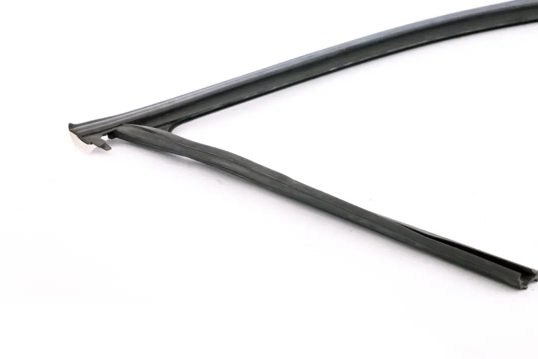 BMW E65 E66 Delantero Derecho Puerta Ventana Guia Sello Trim - SKU 8223832 - Número de pieza 8223832