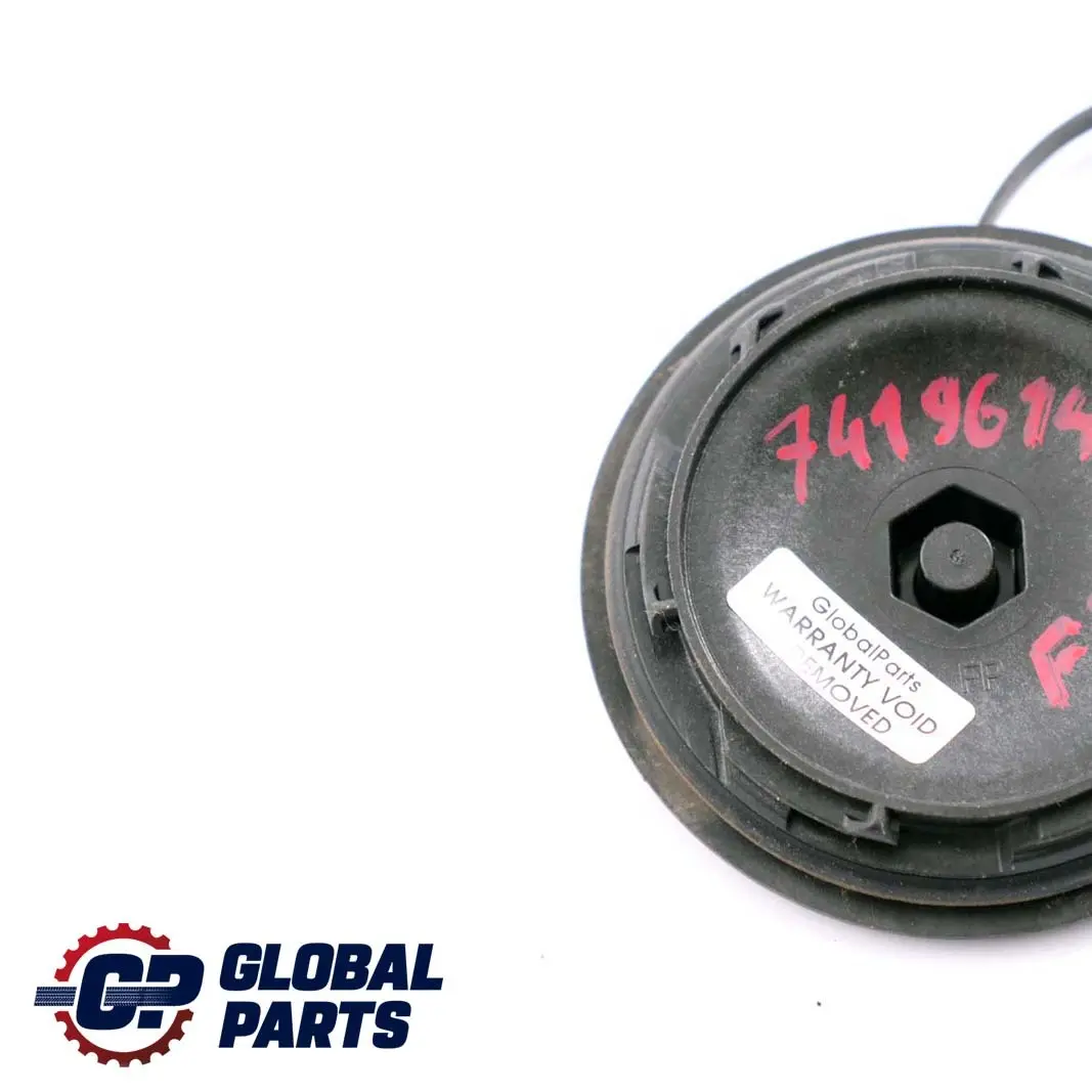 Tapa Cubrefaros Negro para BMW F30 F31 LCI con número de pieza 7419614 BMW F30 F31 LCI Tapa Cubrefaros Negro - SKU 7419614 - Número de pieza 7419614