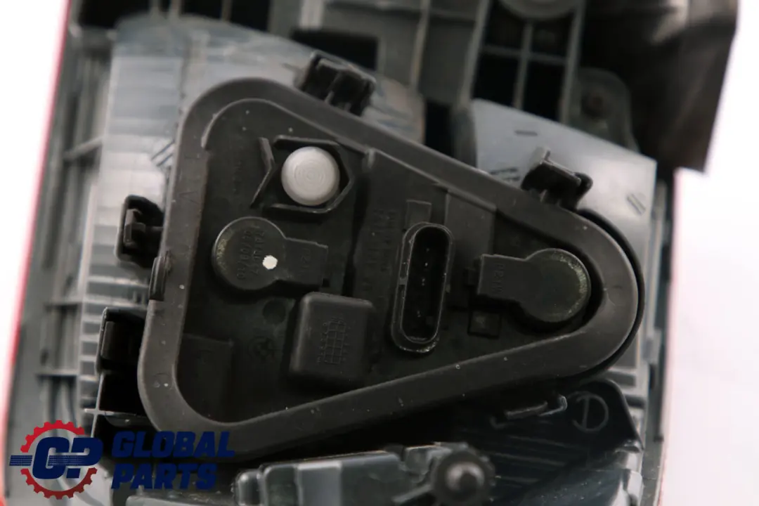 BMW F31 Luz Trasera Iluminación En El Panel Lateral Izquierdo N/S - SKU 7429727 - Número de pieza 7429728