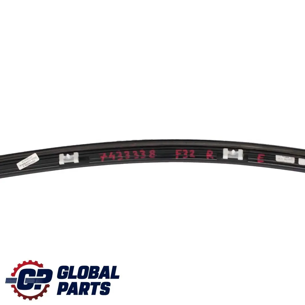 BMW F32 F82 M4 Listwa ramka Okna Przód Prawa Drzwi Wysoki Połysk - SKU 7433338 - Numer Części 7433338